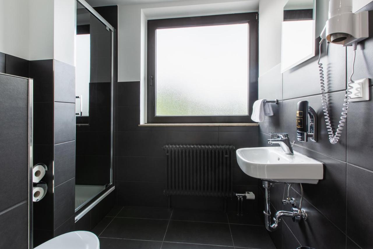 Smarty Leichlingen-Cologne Hotell Exteriör bild